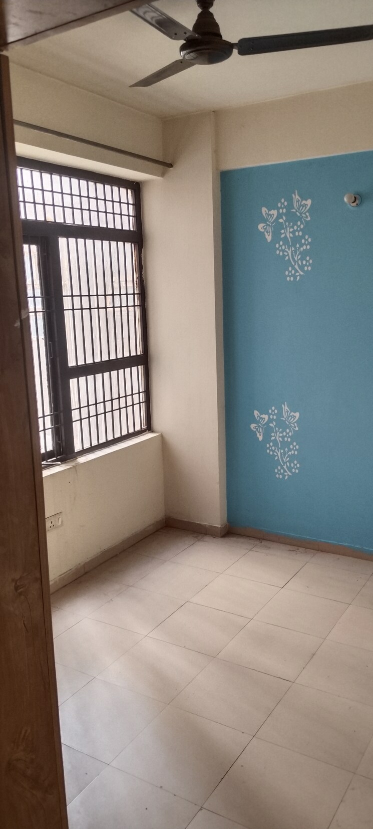 Room, auric-city-homes 3 Bedroom 672 Sq.Ft. Apartment In Sector 82 Faridabad 9172771