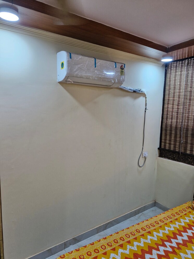 Room, saket Pg For Boys & Girls In Saket 9172801