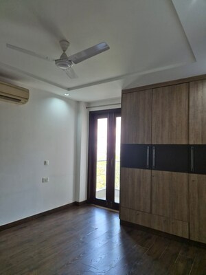 Room in 3 BHK Builder Floor at Greater Kailash ii – for Sale