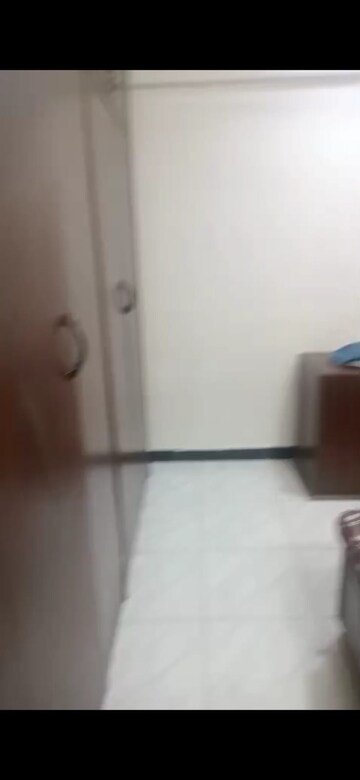 Study Room in 2 BHK Apartment at Ashiyana Chs, Andheri West – for Rent