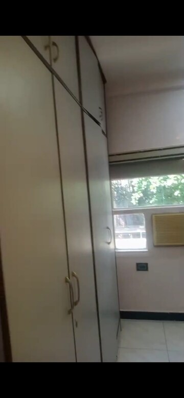 Furnished Amenities in 2 BHK Apartment at Ashiyana Chs, Andheri West – for Rent