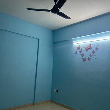 Room in 3.5 BHK Apartment at Sector 86 – for Sale