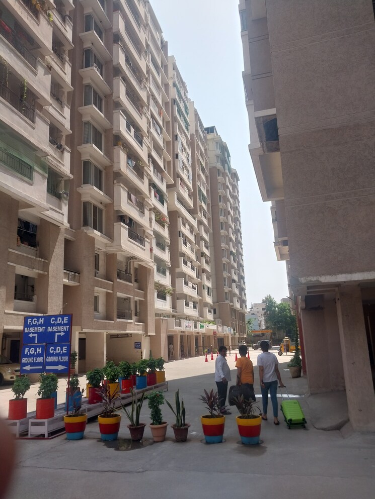 Exterior View, sri-sairam-towers 2.5 Bedroom 1525 Sq.Ft. Apartment In Hafeezpet Hyderabad 9172972