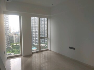 Room in 3 BHK Apartment at Lodha The Park, Worli – for Rent