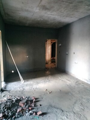 Room in 3 BHK Builder Floor at Knowledge Park V Greater Noida – for Sale