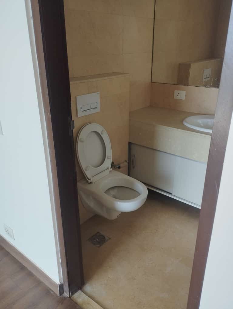 3 BHK + Servant Room Apartment For Rent in Conscient Heritage One