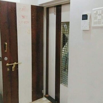 Bedroom in 1.5 BHK Apartment at Sion – for Sale