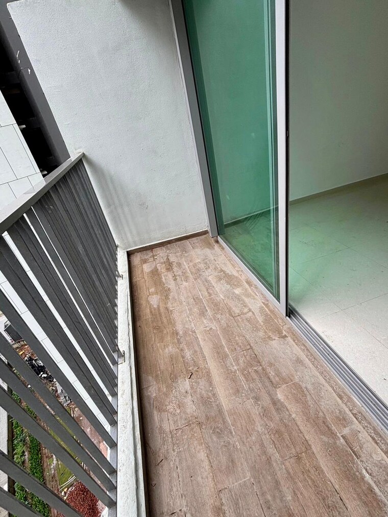 Balcony, kalpataru-immensa 3 Bedroom 1200 Sq.Ft. Apartment In Kolshet Road Thane 9173048