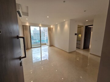 Room in 2 BHK Apartment at Hiranandani Highland, Powai – for Rent