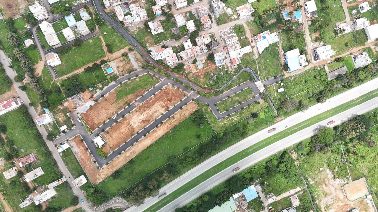 Plot For Sale in Erayaa Mahashree Residenc