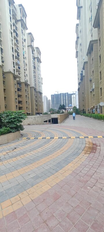3 BHK Apartment For Rent in Ajnara Le Garden, Sector 16b Greater Noida