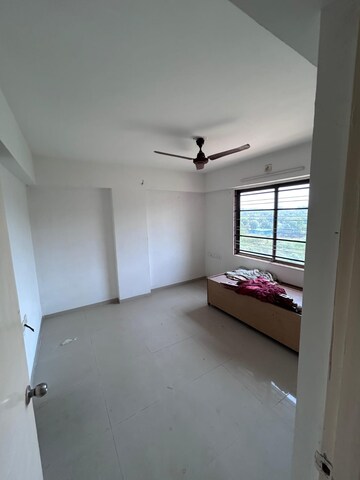 Room in 3 BHK Apartment at Binori Sampada, Bopal – for Rent
