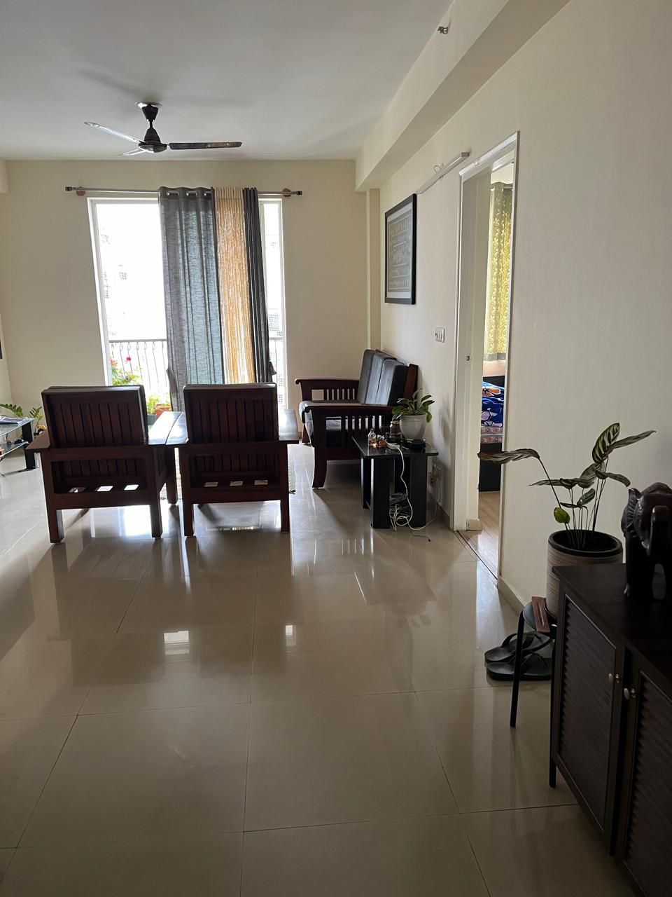 3.5 BHK + Servant Room Apartment For Rent in DLF Westend Heights New Town