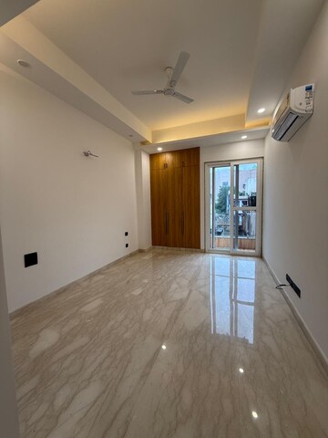 Room in 3 BHK Builder Floor at Shivalik Colony – for Sale