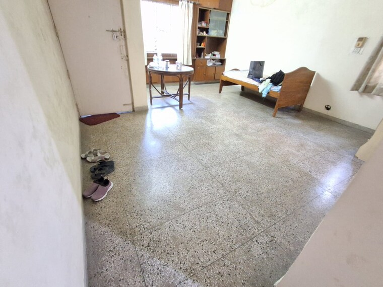 Room, vasant kunj 3 Bedroom 2000 Sq.Ft. Apartment In Vasant Kunj Delhi 9173324