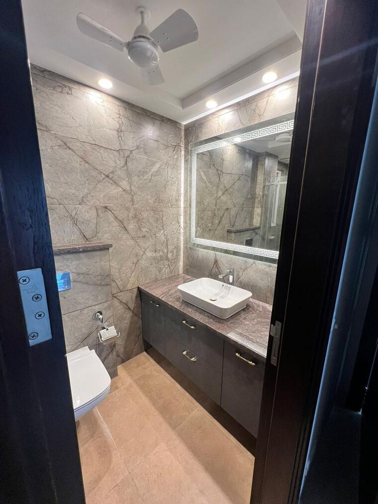Bathroom, saket 4 Bedroom 2400 Sq.Ft. Builder Floor In Saket Delhi 9173297