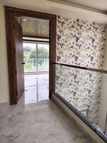 Room in 5 BHK Villa at Mokila – for Sale