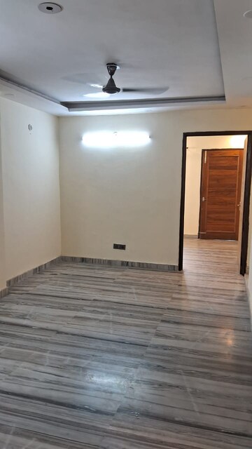 Room in 2 BHK Builder Floor at Lajpat Nagar 4 – for Rent