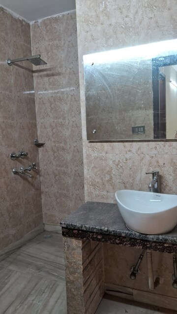 Bathroom in 2 BHK Builder Floor at Lajpat Nagar 4 – for Rent