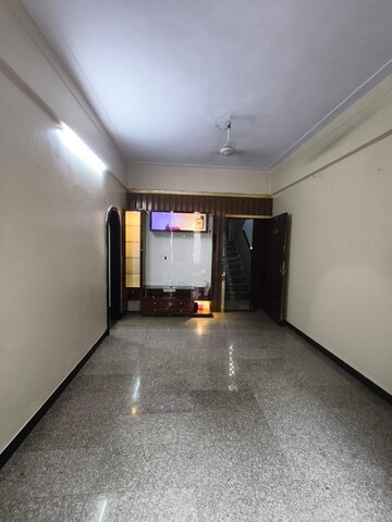 Room in 2 BHK Apartment at Shipra Neo, Shipra Suncity – for Rent