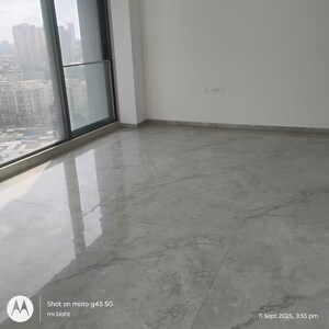 Room in 2 BHK Apartment at Viceroy Savana, Kandivali East – for Sale