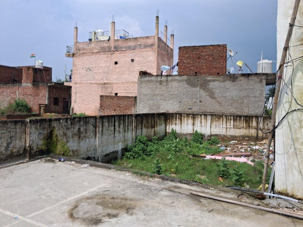 Plot For Sale in Sadullapur