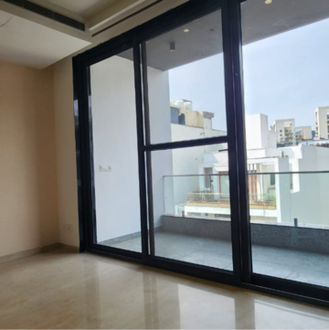 Room in 4 BHK Builder Floor at DLF Atria, Dlf Cyber City – for Rent