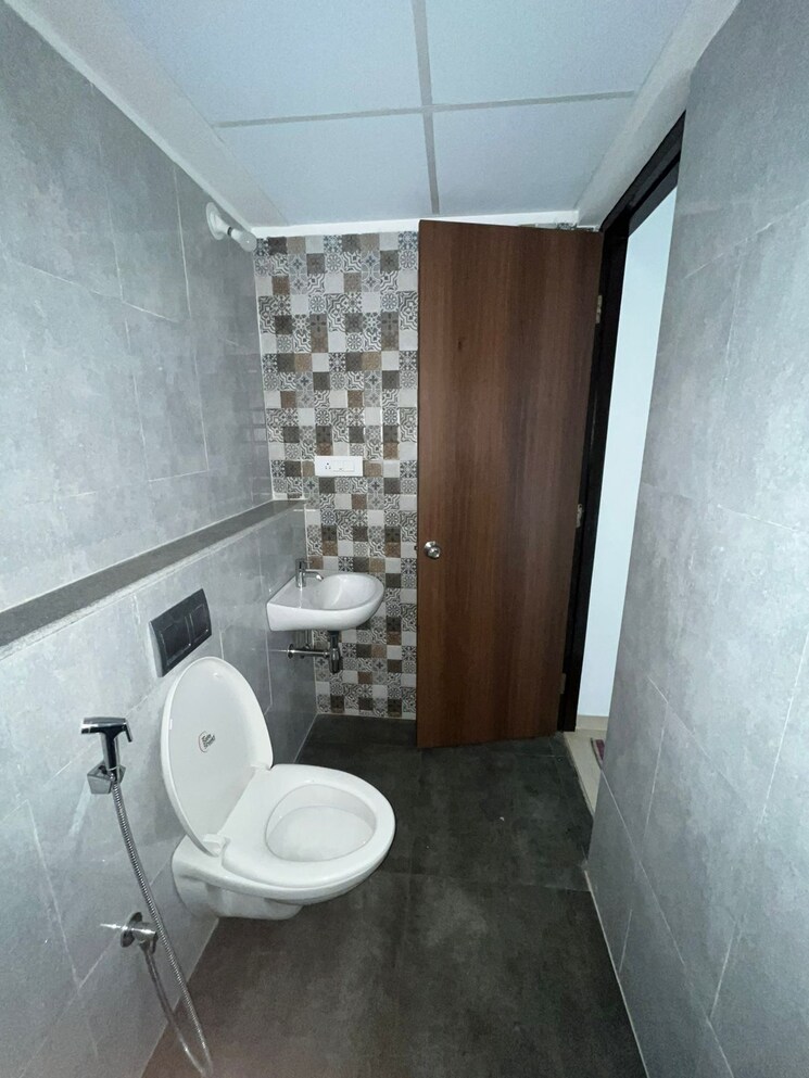 Attached Bathroom, lodha-palava-downtown-dombivli-east 1 Bedroom 720 Sq.Ft. Apartment In Dombivli East Thane 9173856