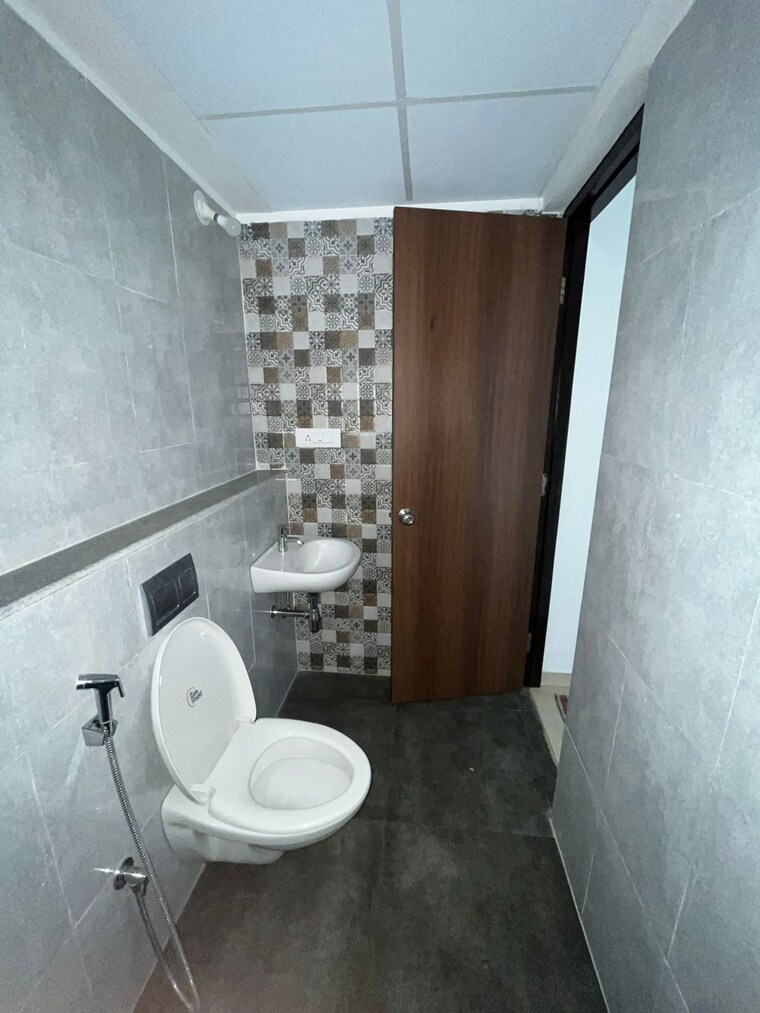 Attached Bathroom, lodha-palava-downtown-dombivli-east 1 Bedroom 720 Sq.Ft. Apartment In Dombivli East Thane 9173856