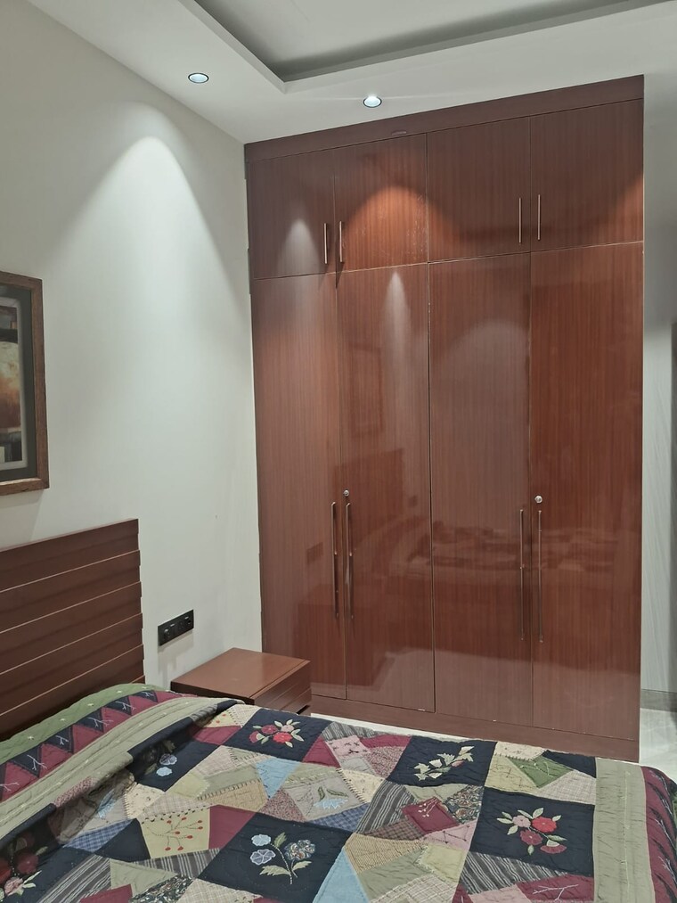 Bedroom, safdarjung enclave 3 Bedroom 1800 Sq.Ft. Builder Floor In Safdarjung Enclave Delhi 9173923