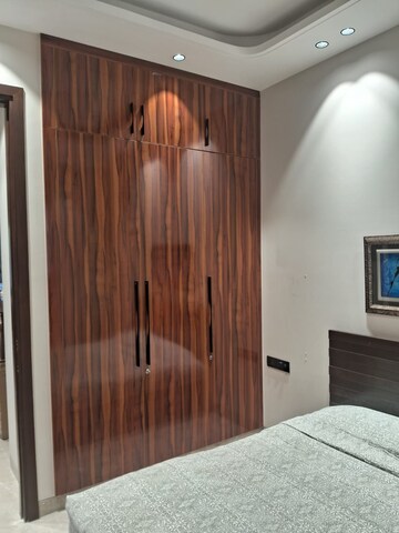 Furnished Amenities in 3 BHK Builder Floor at Safdarjung Enclave – for Rent