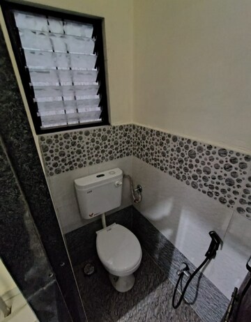 Master Bedroom in 2 BHK Apartment at Thite Nagar – for Rent