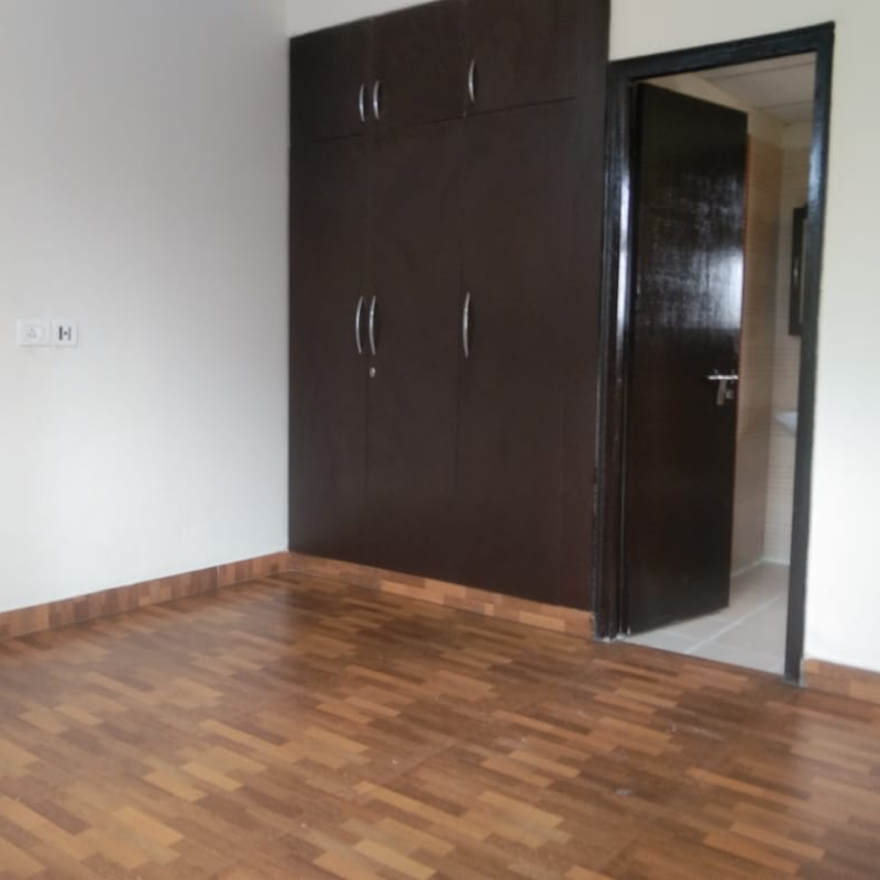 3 BHK + Servant Room Apartment For Rent in Gardenia Golf City