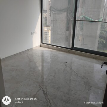 Room in 2 BHK Apartment at Viceroy Savana, Kandivali East – for Rent