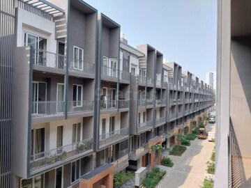 3 BHK Builder Floor For Sale in Smart World Orchard, Sector 61