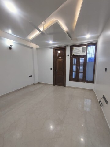 Room in 3 BHK Builder Floor at Greater Kailash Part 3 – for Sale