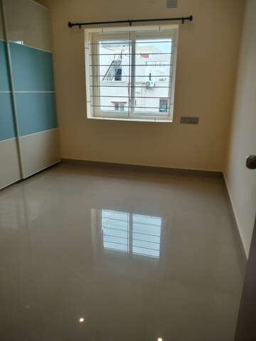 Room in 2 BHK Apartment at Begumpet – for Rent