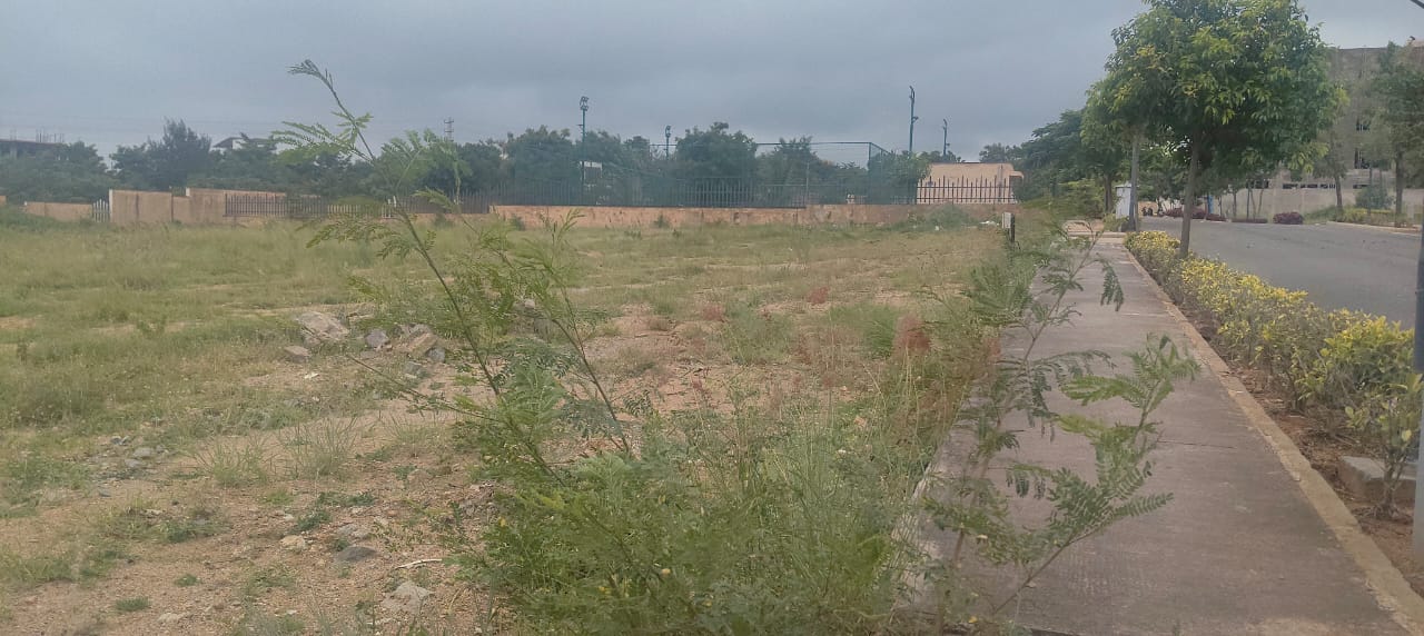 Plot For Sale in Prestige Nirvana