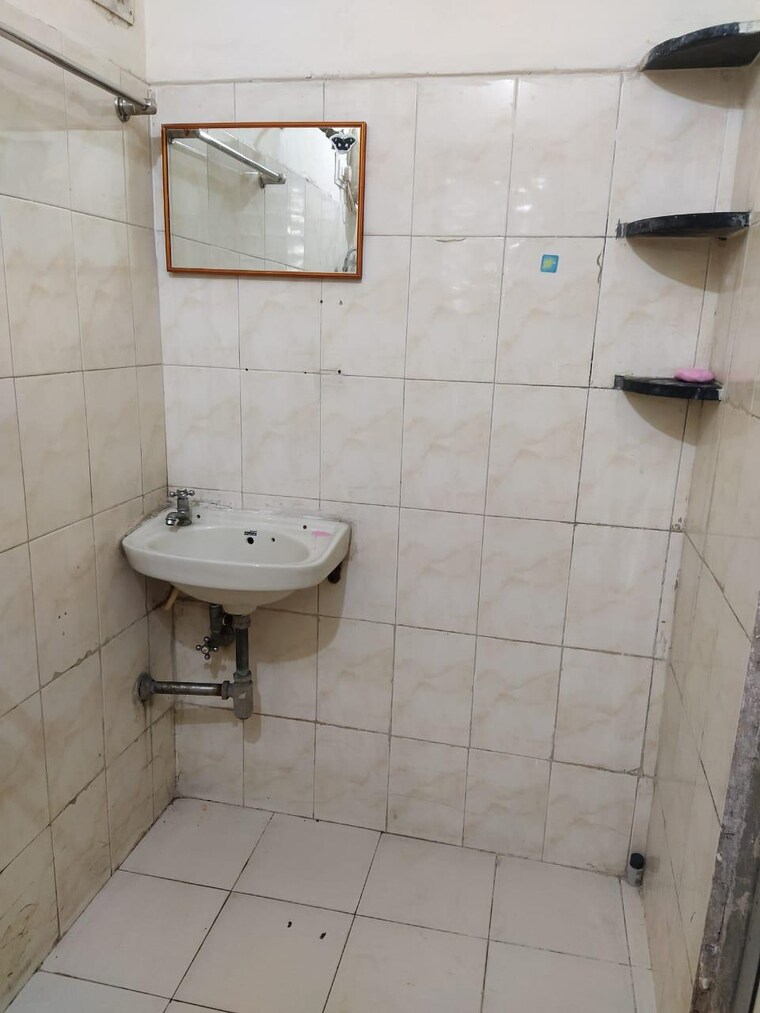 Bathroom, shiv-om-chs 2 Bedroom 650 Sq.Ft. Apartment In Chandivali Mumbai 9174085