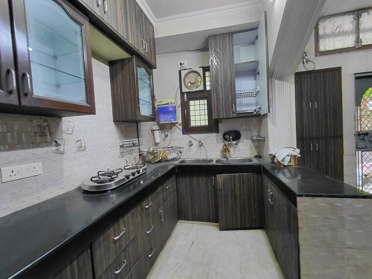 Kitchen, janakpuri 2 Bedroom 1000 Sq.Ft. Apartment In Janakpuri Delhi 9174083