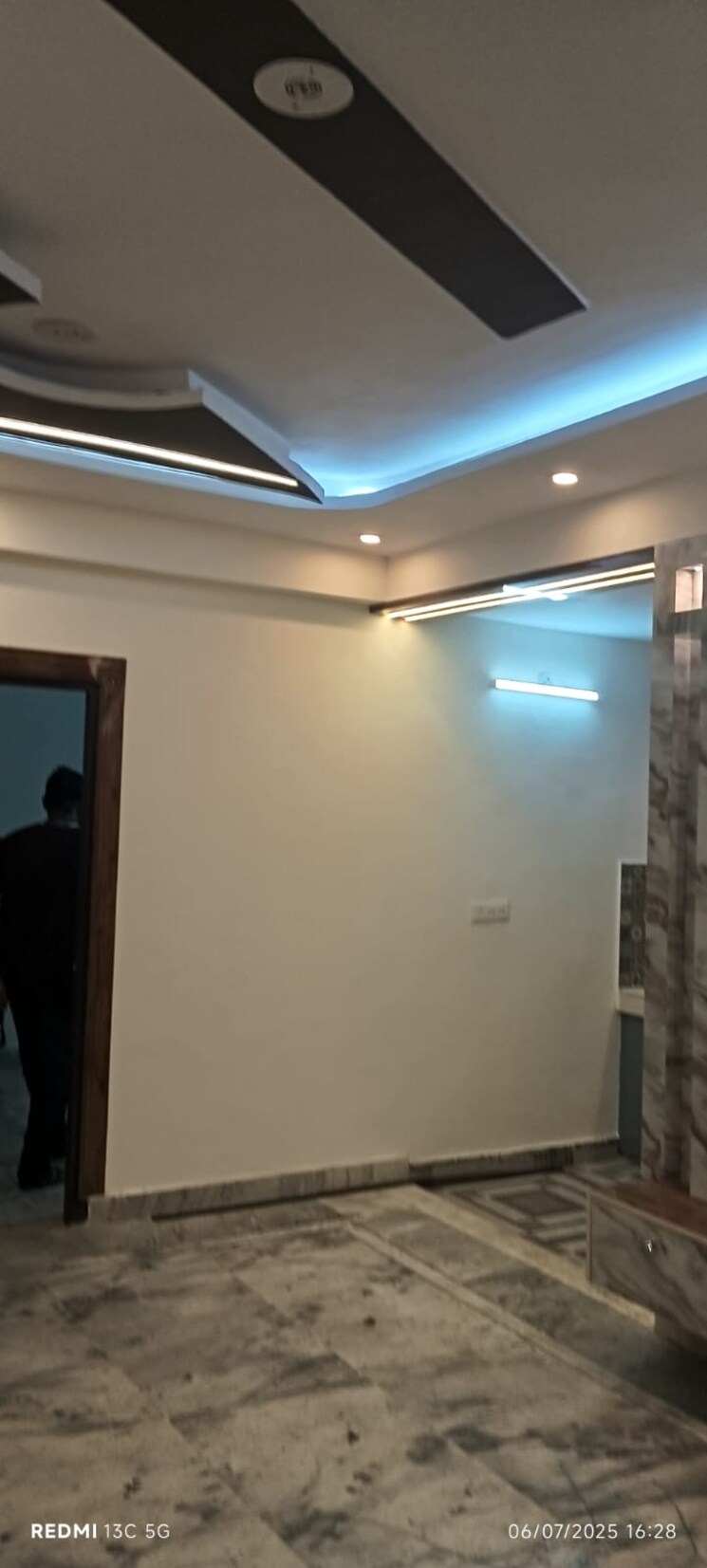 Room, shalimar garden 2 Bedroom 850 Sq.Ft. Apartment In Shalimar Garden Ghaziabad 9174076