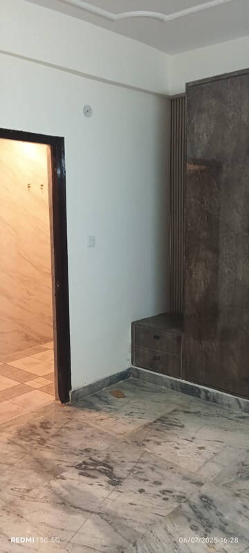 Bathroom in 2 BHK Apartment at Shalimar Garden – for Sale