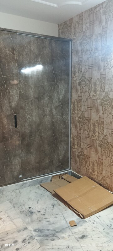 Bathroom in 2 BHK Apartment at Shalimar Garden – for Sale