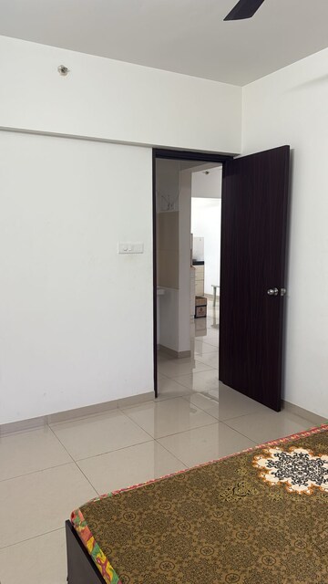 Room in 2 BHK Apartment at Shapoorji Pallonji Joyville Hinjewadi, Hinjewadi – for Rent