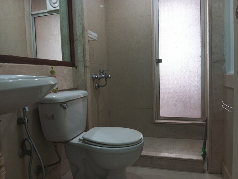 Bathroom, hiranandani-meadows 2 Bedroom 750 Sq.Ft. Apartment In Manpada Thane 9174177
