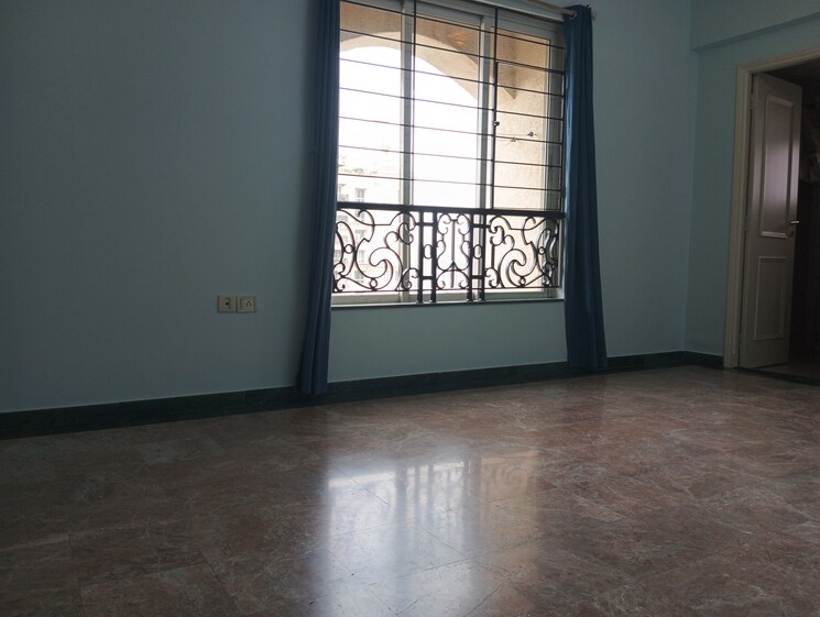 Room, hiranandani-meadows 2 Bedroom 750 Sq.Ft. Apartment In Manpada Thane 9174177