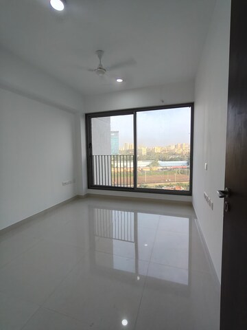 Room in 3 BHK Apartment at Sunteck City Avenue 4, Goregaon West – for Rent