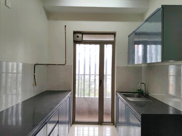 Kitchen in 2 BHK Apartment at Kalpataru Paramount, Kapur Bawdi – for Rent