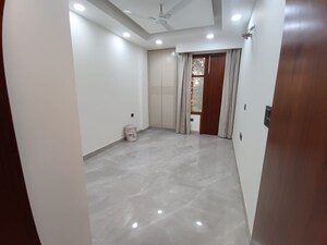 Room in 4 BHK Builder Floor at Vasundhara Sector 5 – for Sale