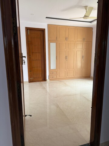 Room in 3 BHK Apartment at MC Castle, Indiranagar – for Rent